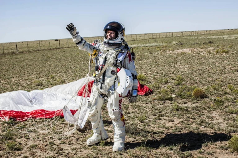 Felix Baumgartner - skok z kosmosu